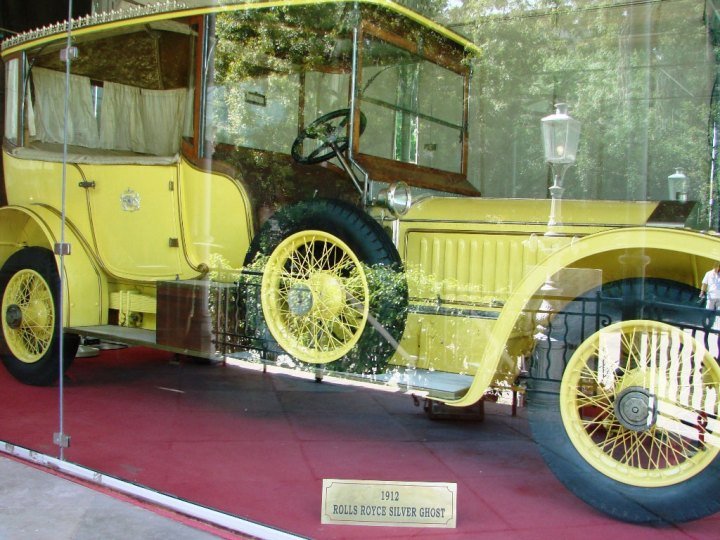 1912-Rolls-Royce-Silver-Ghost-at-Chowmahalla-Palace-Hyderabad