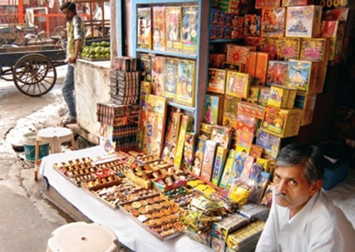 Fireworks-being-sold-in-Indian-shop