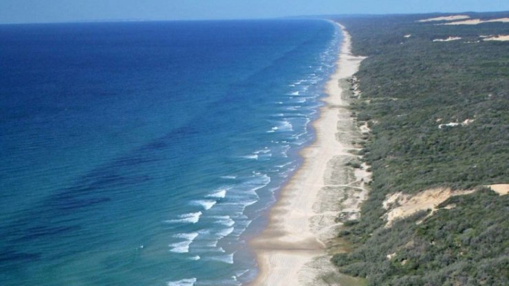 75 MileBeach, best Fraser Island beach, Fraser Coast, Queensland, Australia (Source ozmagic3.homestead.com)