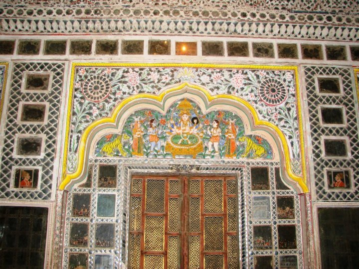 Mehrangarh-Fort-Jodhpur---Close-up-view-of-Sheesh-Mahal-or-Palace-of-Mirrors