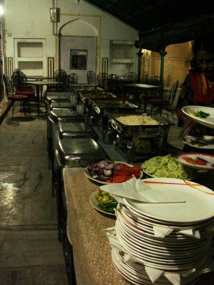 Vegetarian-dinner-buffet-at-the-Nahargarh-Fort-in-Jaipur