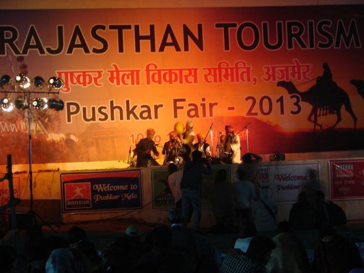 Pushkar-Camel-Fair---evening-of-Rajasthani-folk-songs