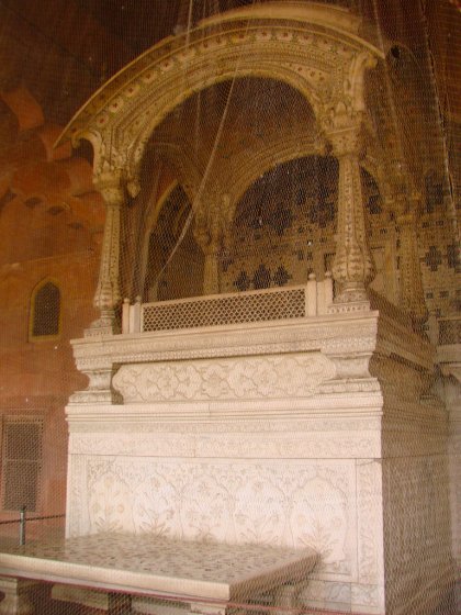 Carved stone canopy inside Diwan-i-Am of Red Fort Delhi