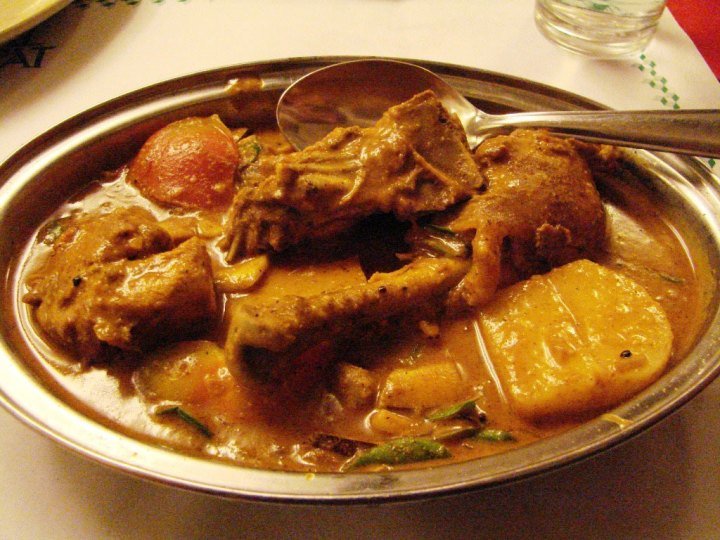 Malabar-chicken-curry-at-Royal-Retreat-Munnar